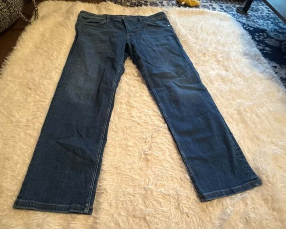 Tommy Bahama Women's Bootcut Jeans 36x30‎